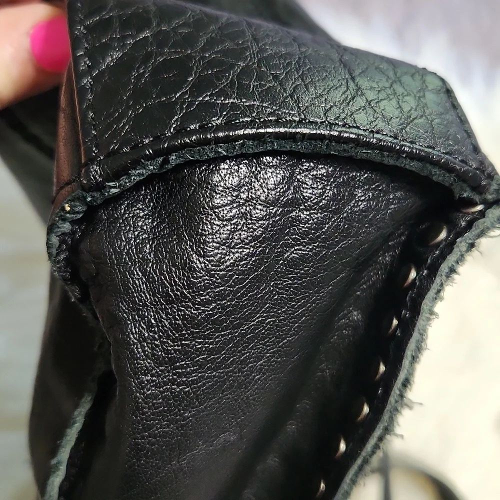 The Sak Silverlake Leather Crossbody Bag - Picture 13 of 16